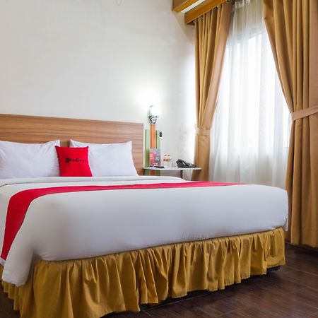 Reddoorz Plus @ Surapati 2 Bandung Exteriör bild
