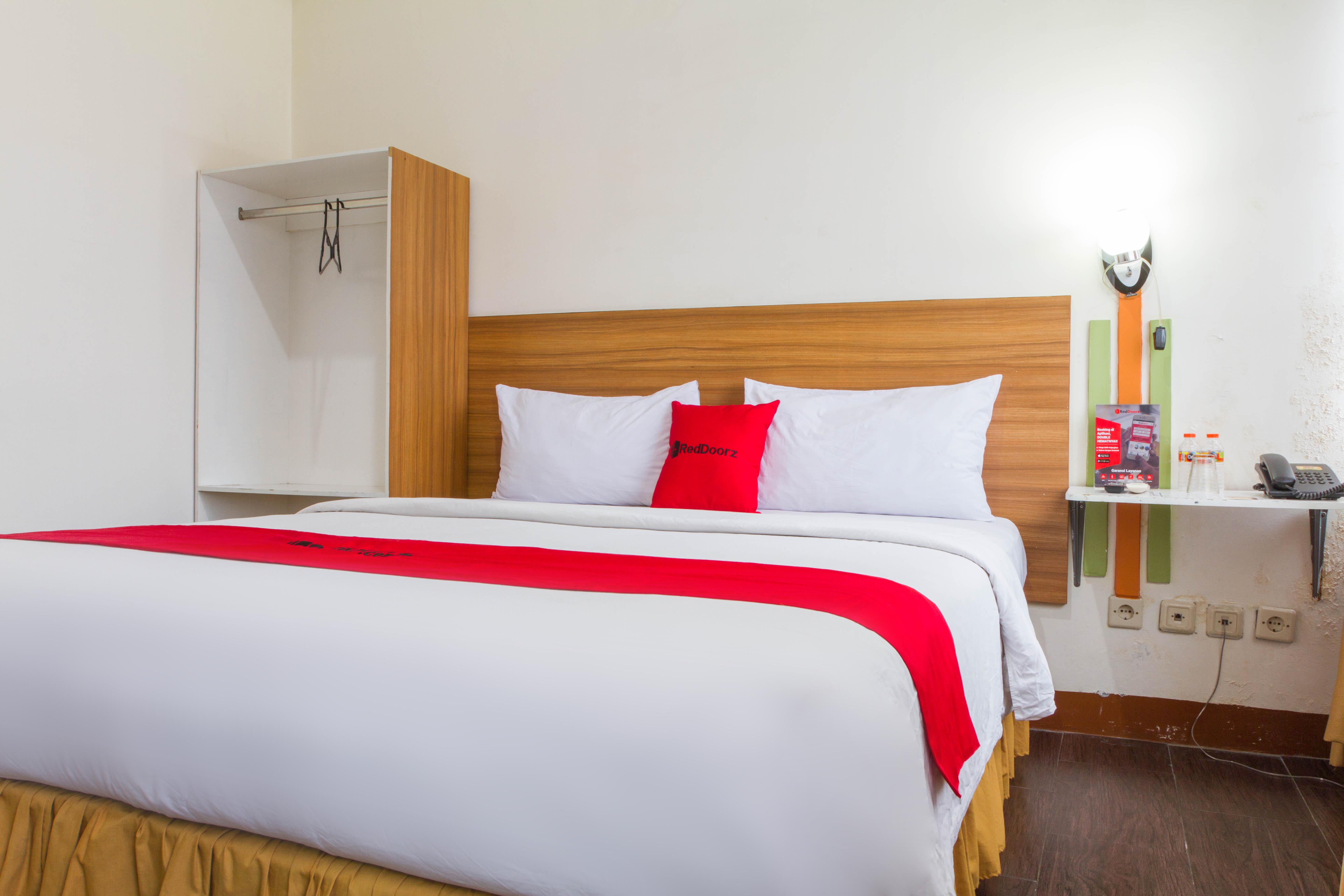 Reddoorz Plus @ Surapati 2 Bandung Exteriör bild