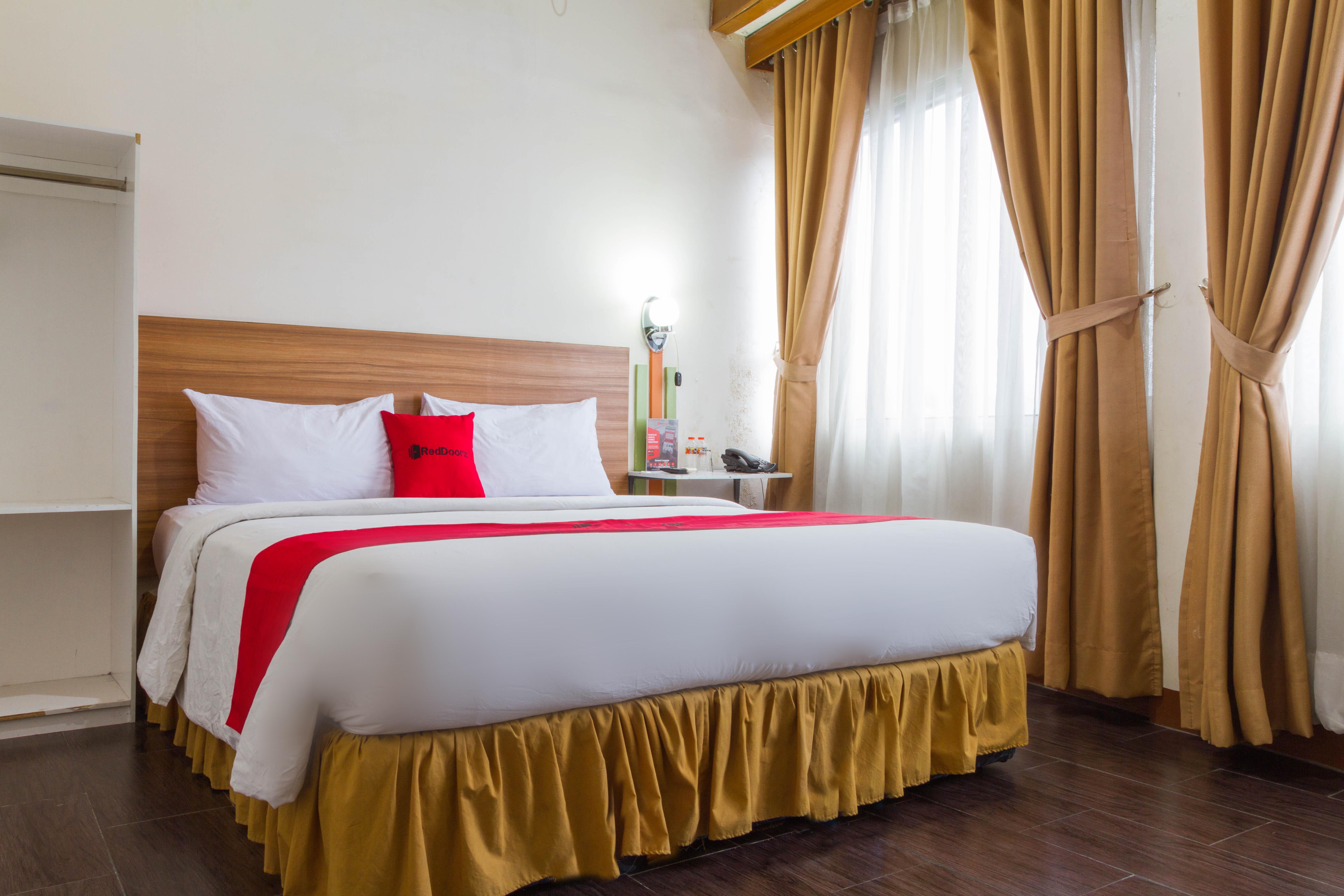 Reddoorz Plus @ Surapati 2 Bandung Exteriör bild