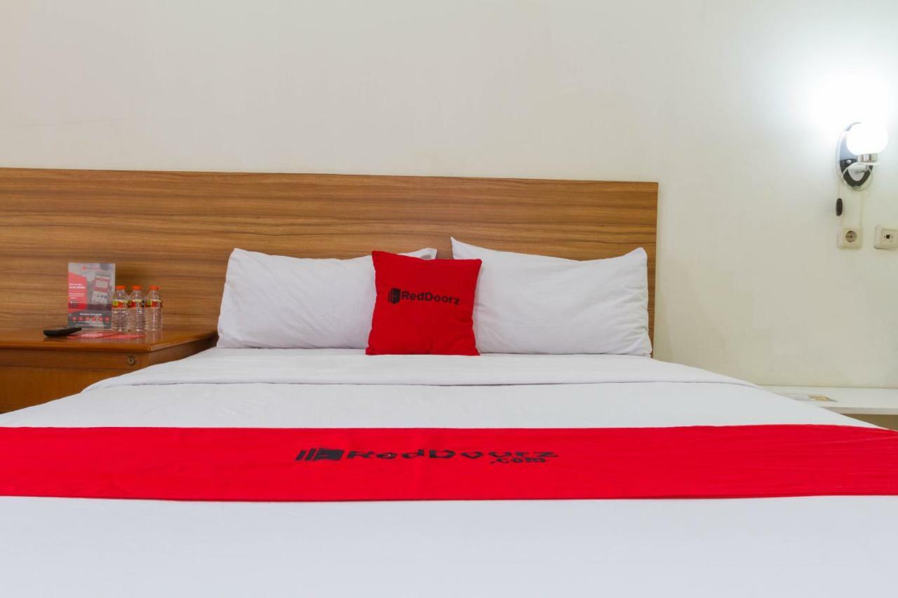 Reddoorz Plus @ Surapati 2 Bandung Exteriör bild