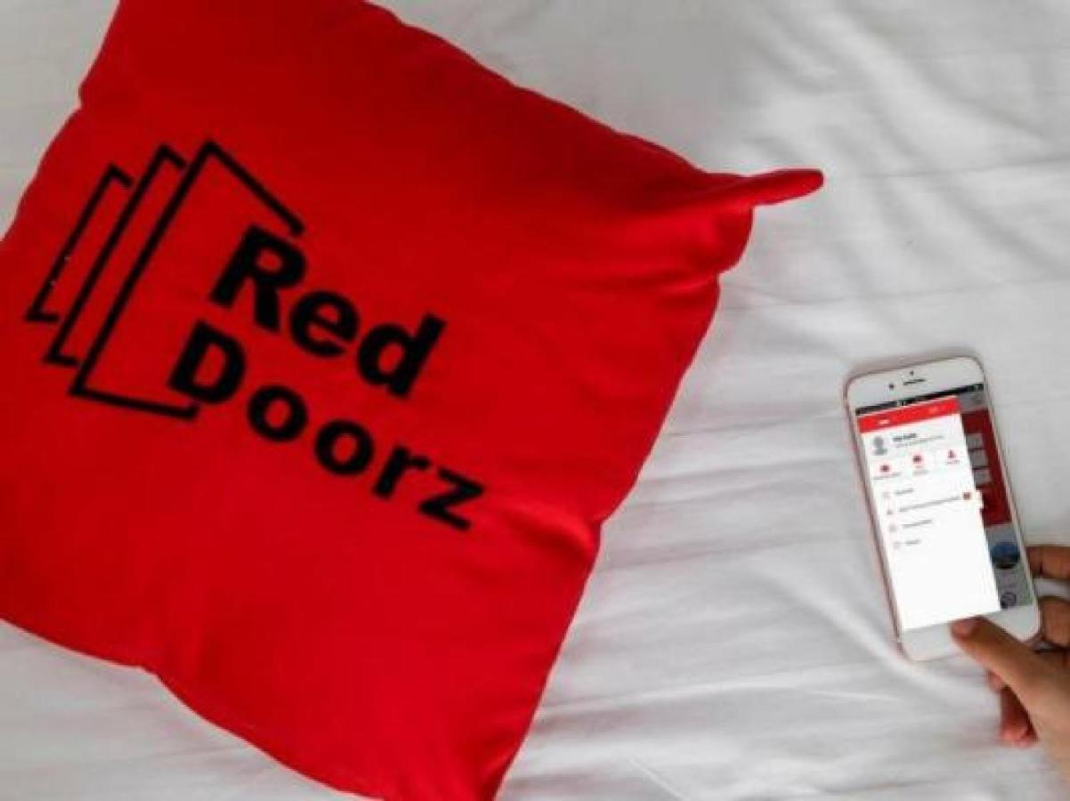 Reddoorz Plus @ Surapati 2 Bandung Exteriör bild